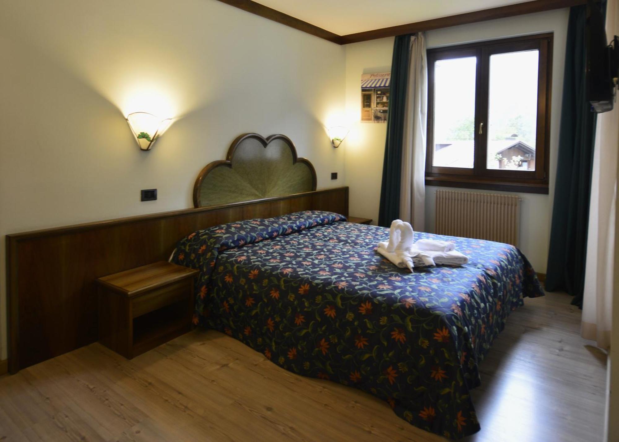 Hotel Quadrifoglio Pinzolo Exterior foto