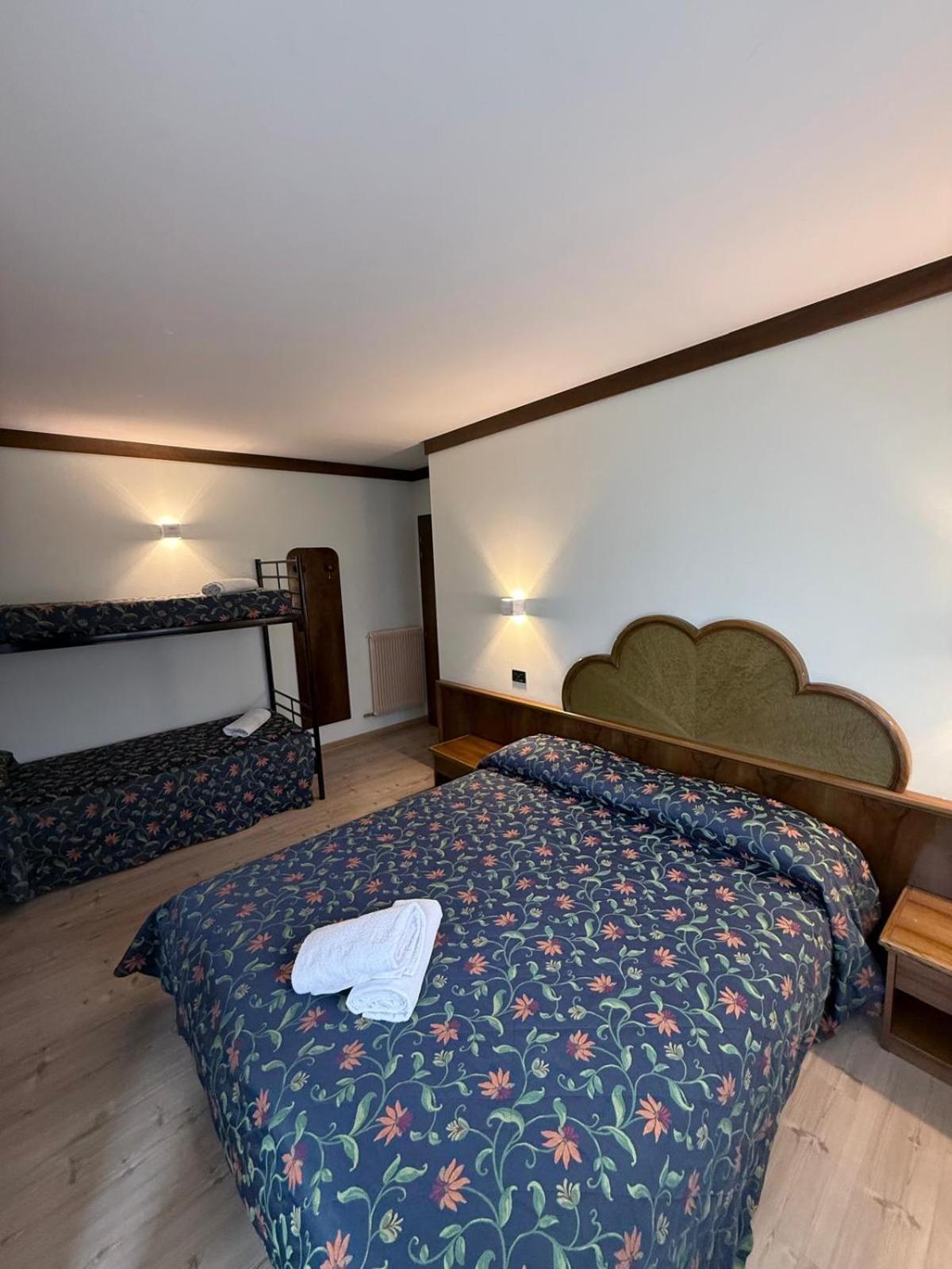 Hotel Quadrifoglio Pinzolo Exterior foto