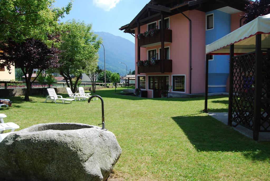 Hotel Quadrifoglio Pinzolo Exterior foto