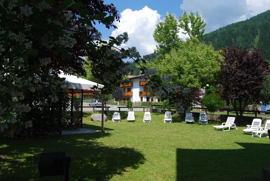 Hotel Quadrifoglio Pinzolo Exterior foto