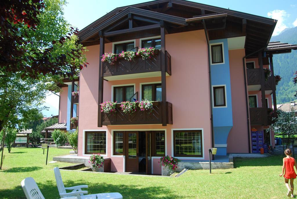 Hotel Quadrifoglio Pinzolo Exterior foto